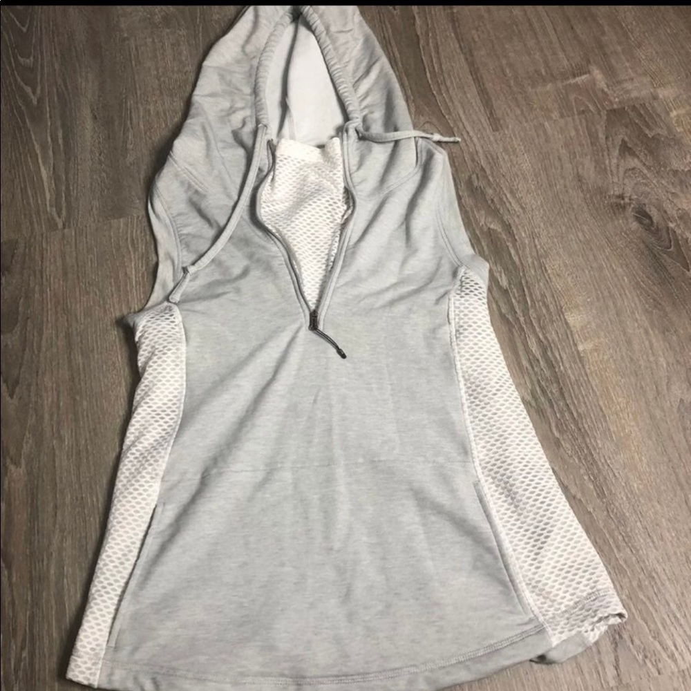 Calia By Carrie Underwood Sleeveless Hooded Vest